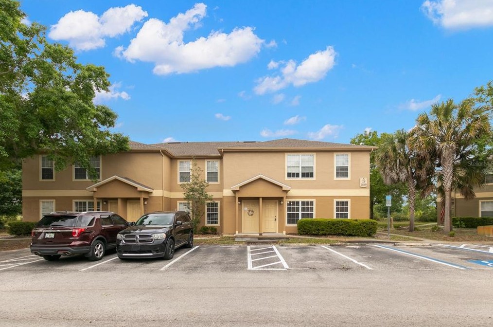 36009 Deer Creek Dr, Zephyrhills, FL 33541-0944