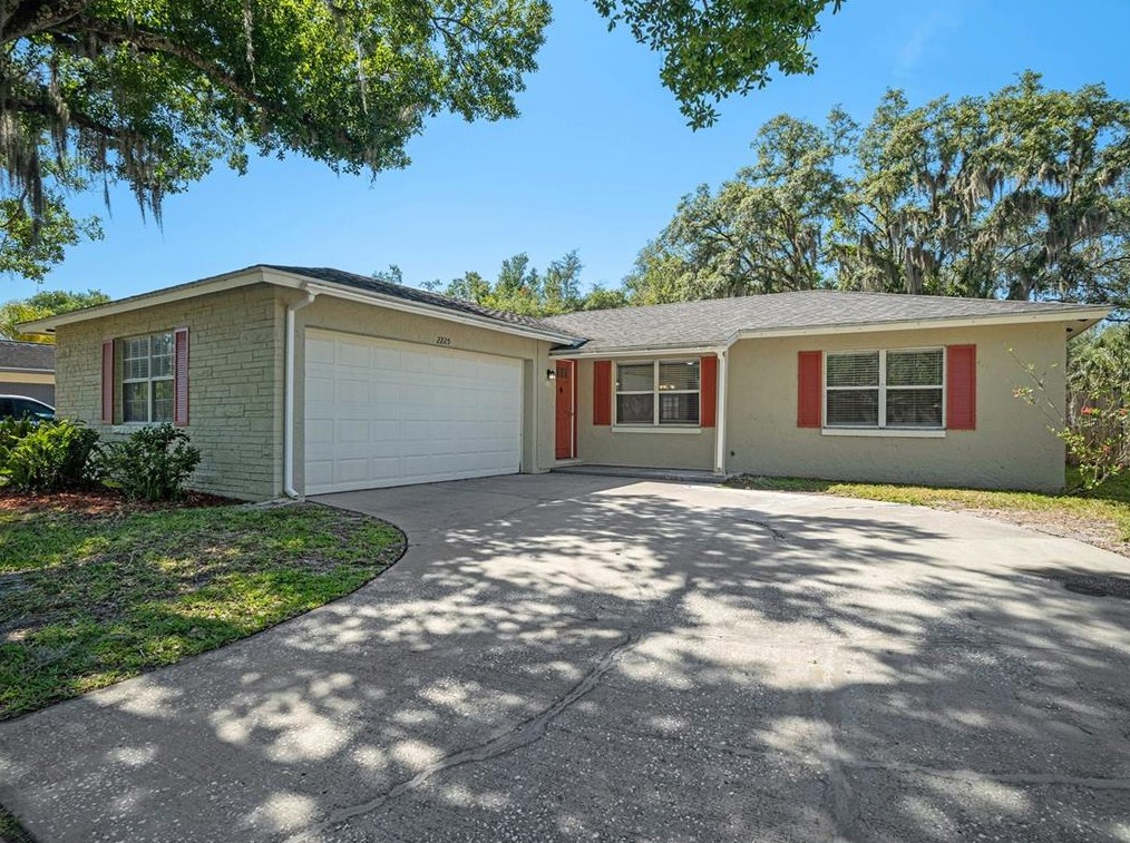 2225 Elizabeth Dr, Brandon, FL 33510