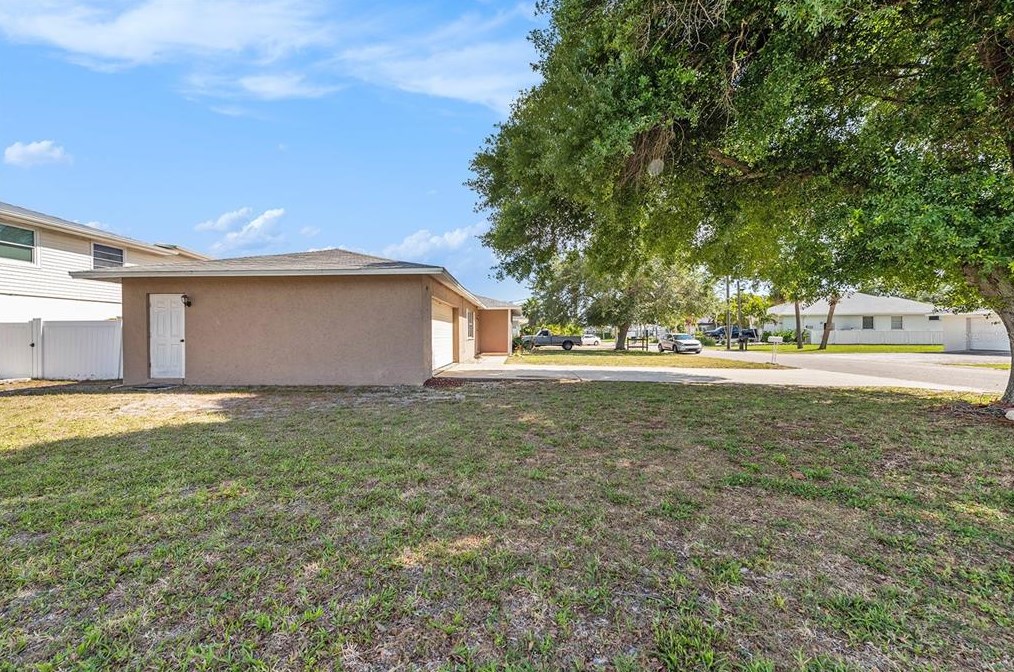 912 21st Ave W, Palmetto, FL 34221
