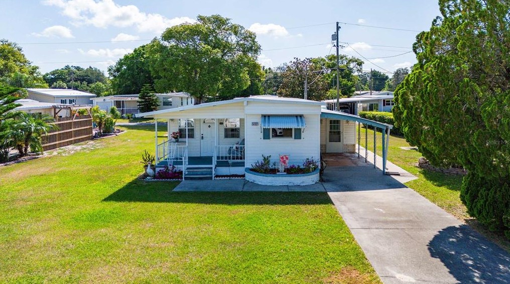 5132 Betmar Dr, Zephyrhills, FL 33542