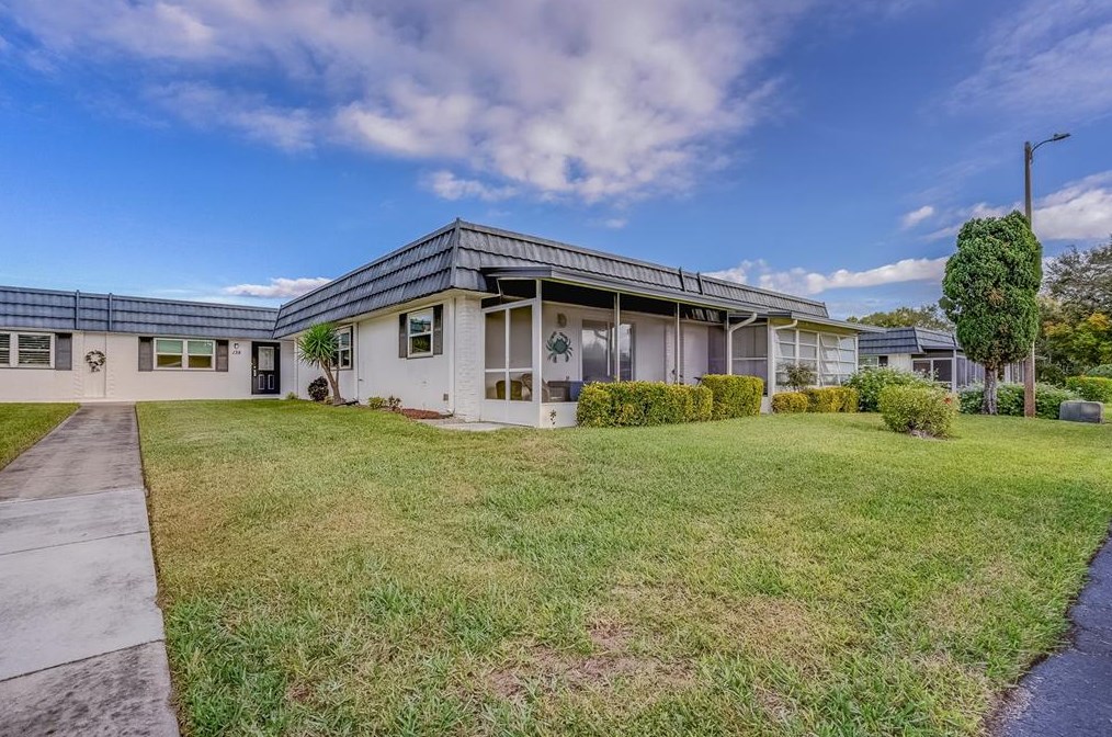 301 Kings Blvd #139, Ruskin, FL 33573
