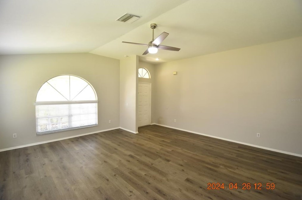 703 Valencia Woods Ct, Seffner FL  33584-8405 exterior
