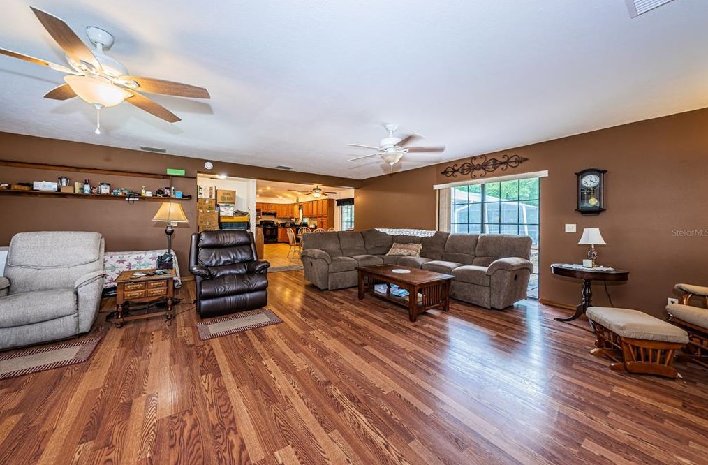 4522 Horseshoe Lake Way, Plant City FL  33565-5386 exterior