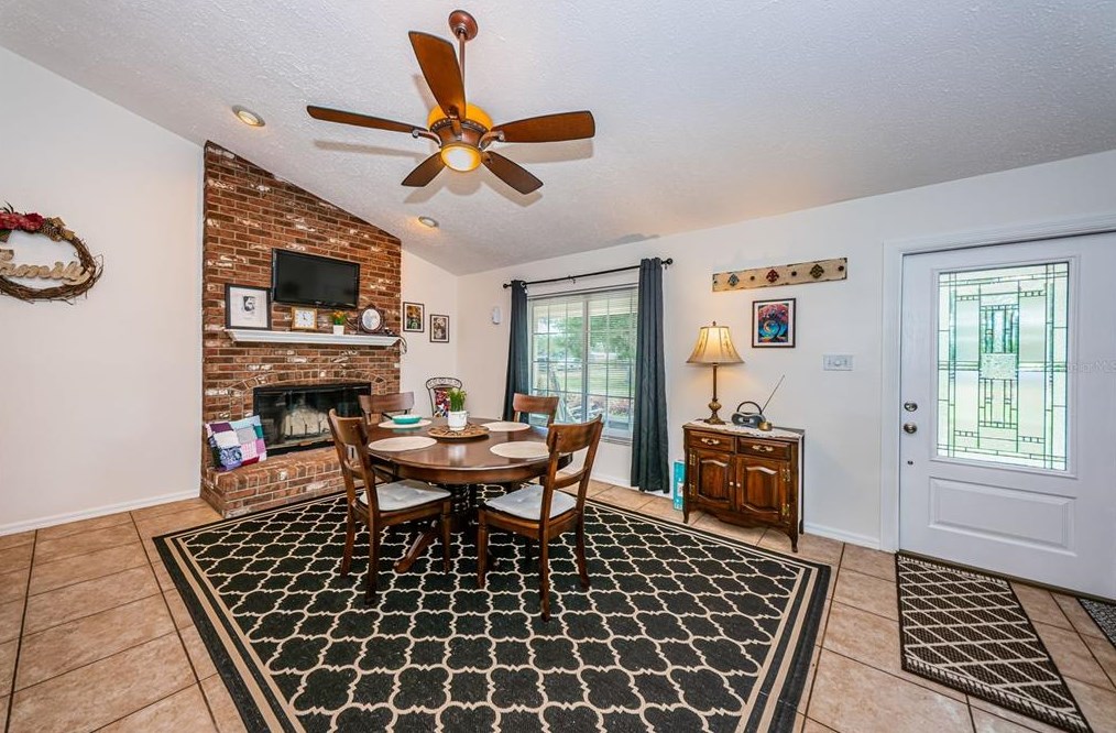 4522 Horseshoe Lake Way, Plant City FL  33565-5386 exterior