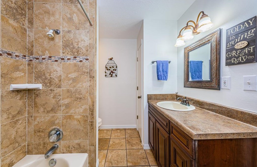 4522 Horseshoe Lake Way, Plant City FL  33565-5386 exterior