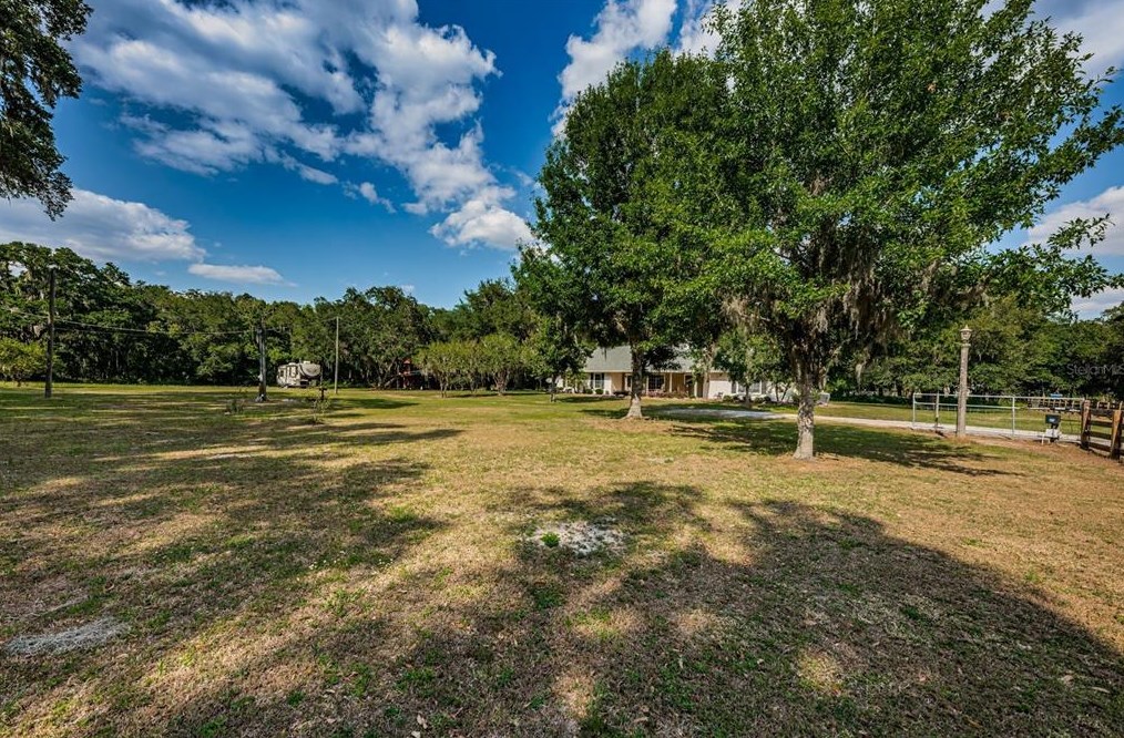 4522 Horseshoe Lake Way, Plant City FL  33565-5386 exterior