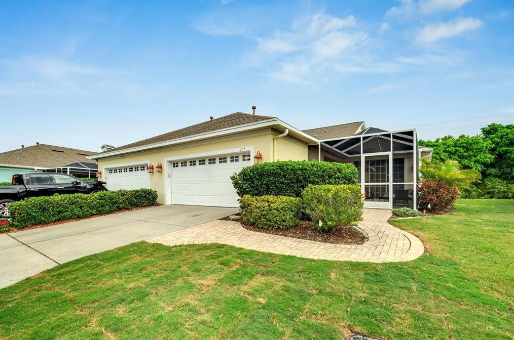 213 Sela Cove Cir, Ruskin, FL 33572