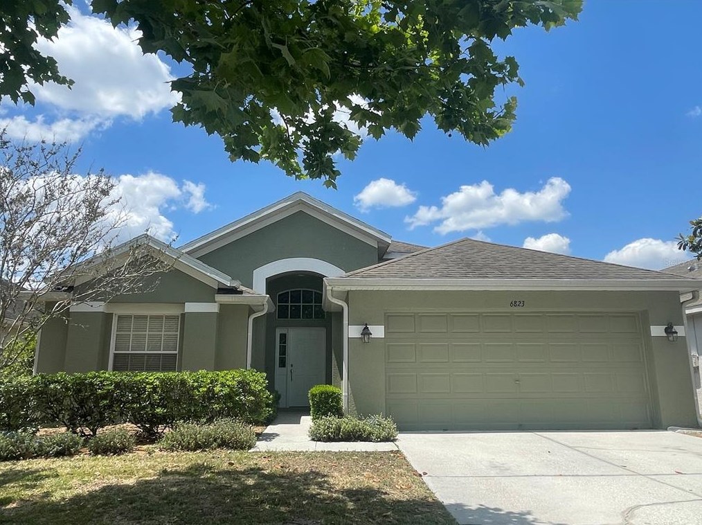 6823 Runner Oak Dr, Zephyrhills, FL 33545-4829