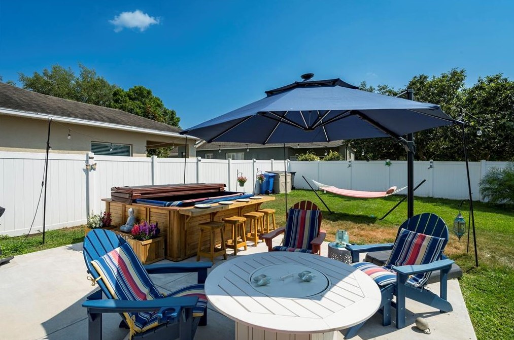 6158 Kiteridge Dr, Lithia FL  33547-5849 exterior