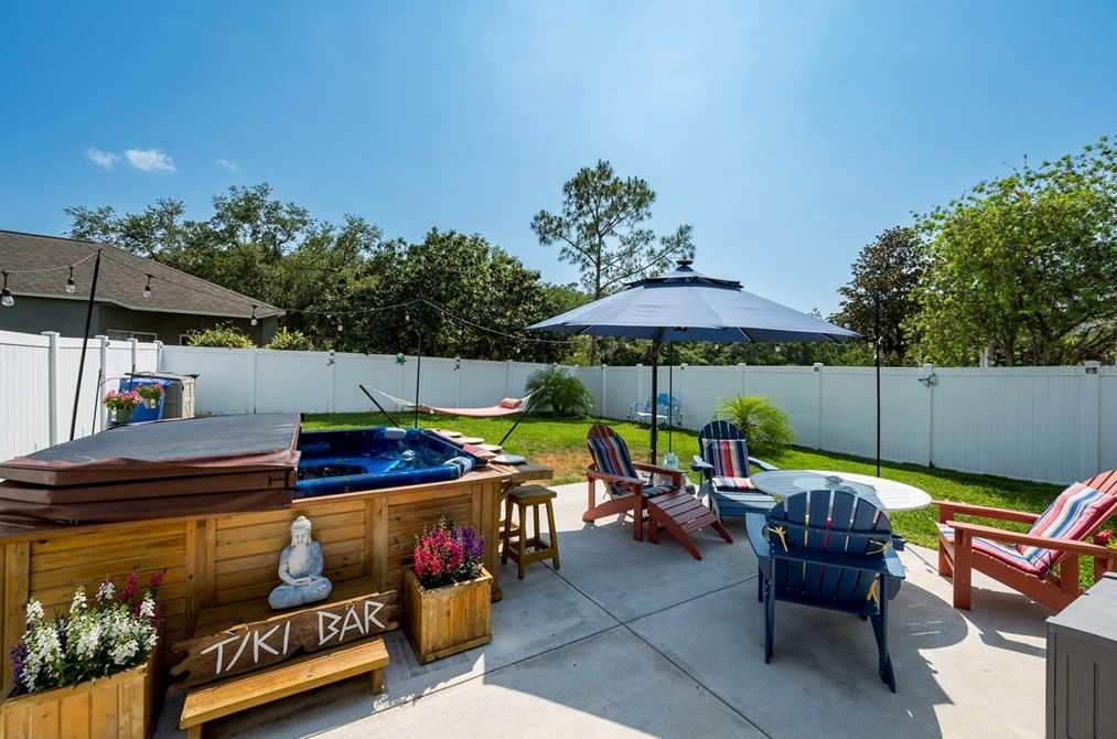 6158 Kiteridge Dr, Lithia FL  33547-5849 exterior