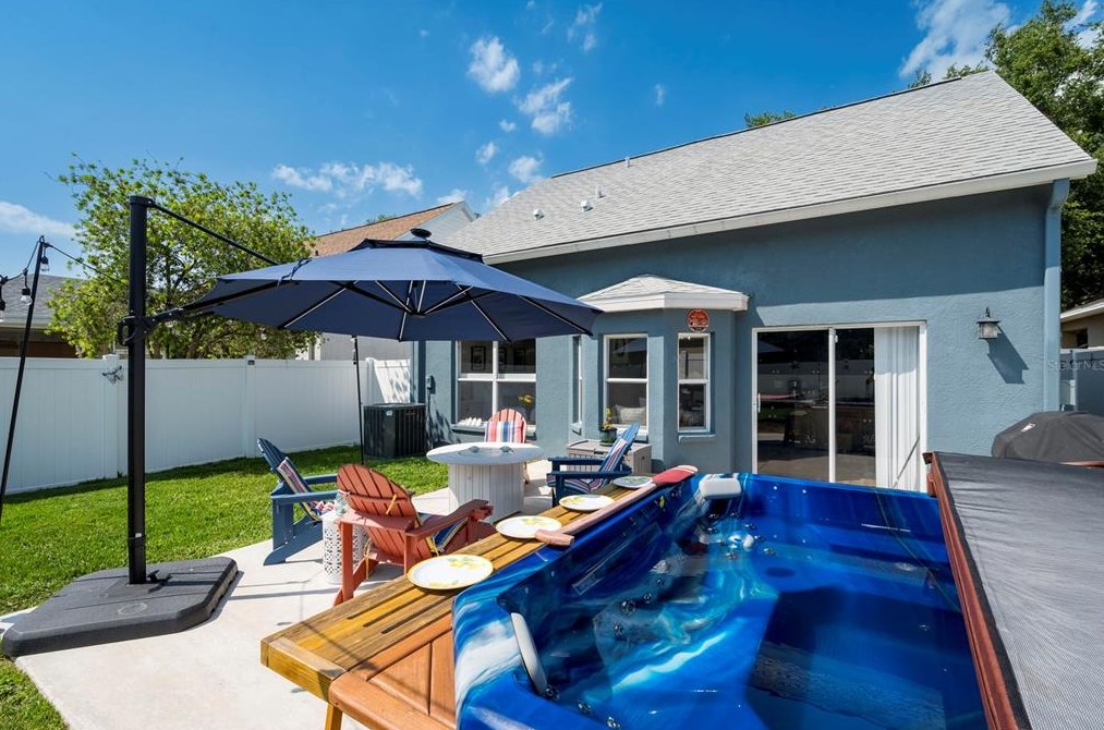 6158 Kiteridge Dr, Lithia FL  33547-5849 exterior