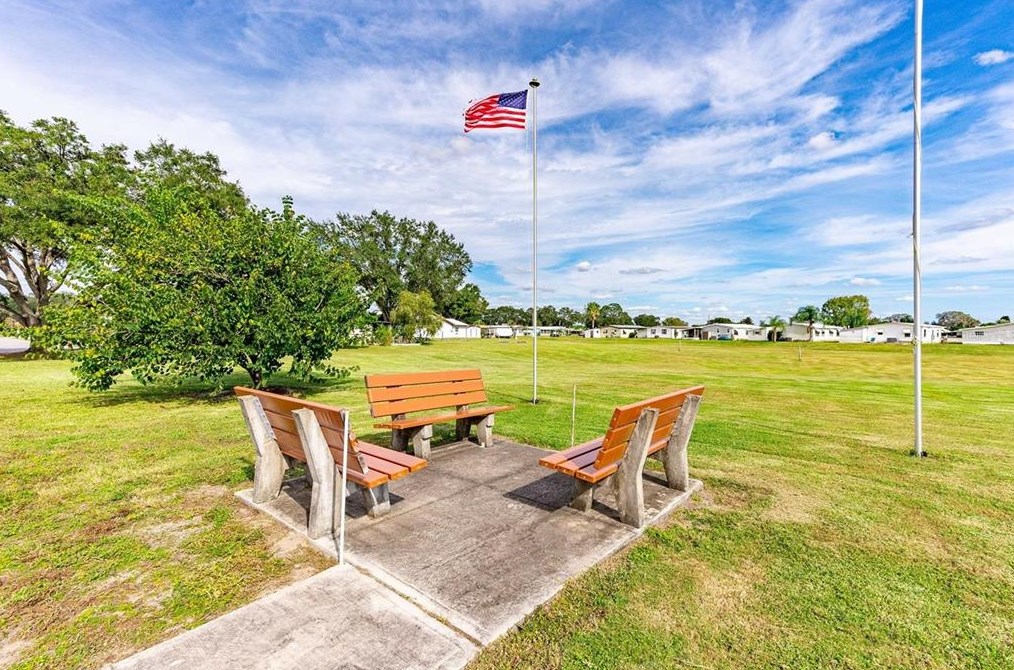 36341 Bonney Dr, Zephyrhills FL 33541-0784 exterior