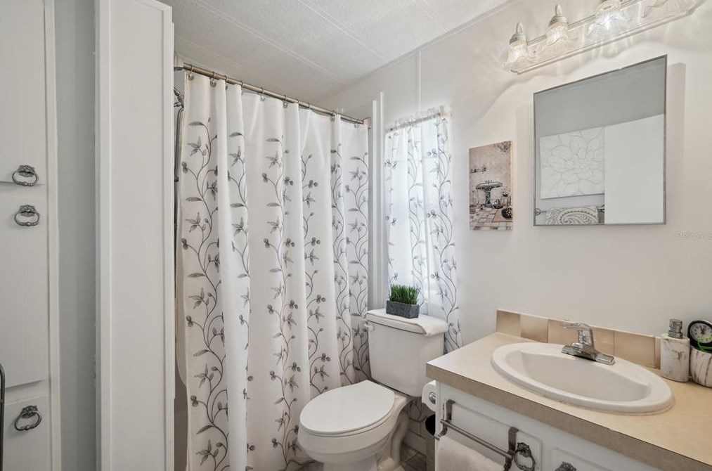 36341 Bonney Dr, Zephyrhills FL 33541-0784 exterior