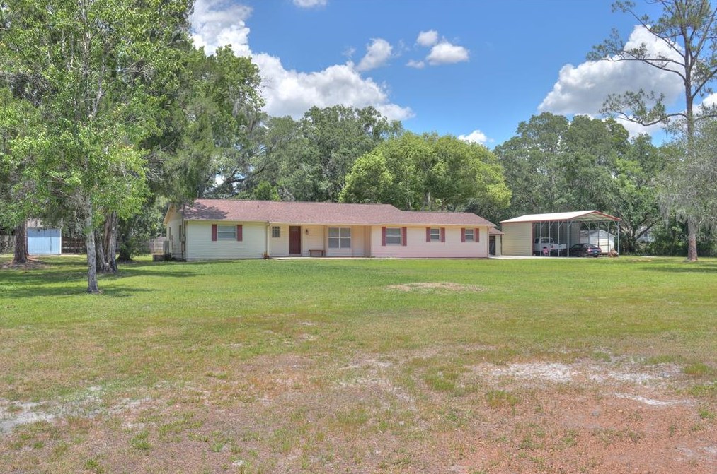 25727 Apple Blossom Ln, Zephyrhills, FL 33544-5104