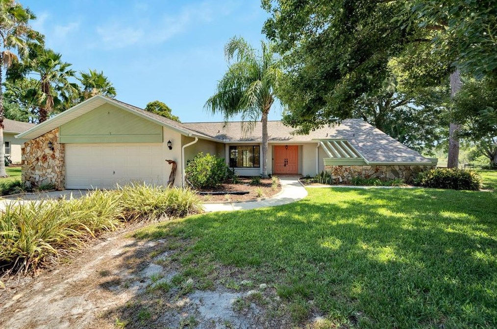 8631 Bay Dr, Brooksville, FL 34606-2119