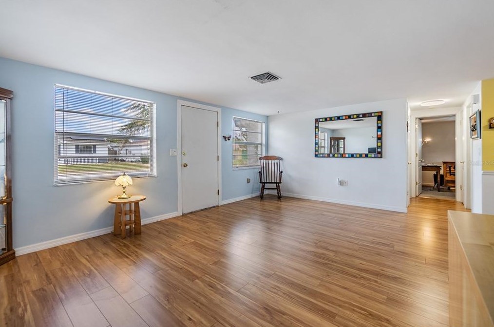 5614 Saren Dr, New Port Richey, FL 34652
