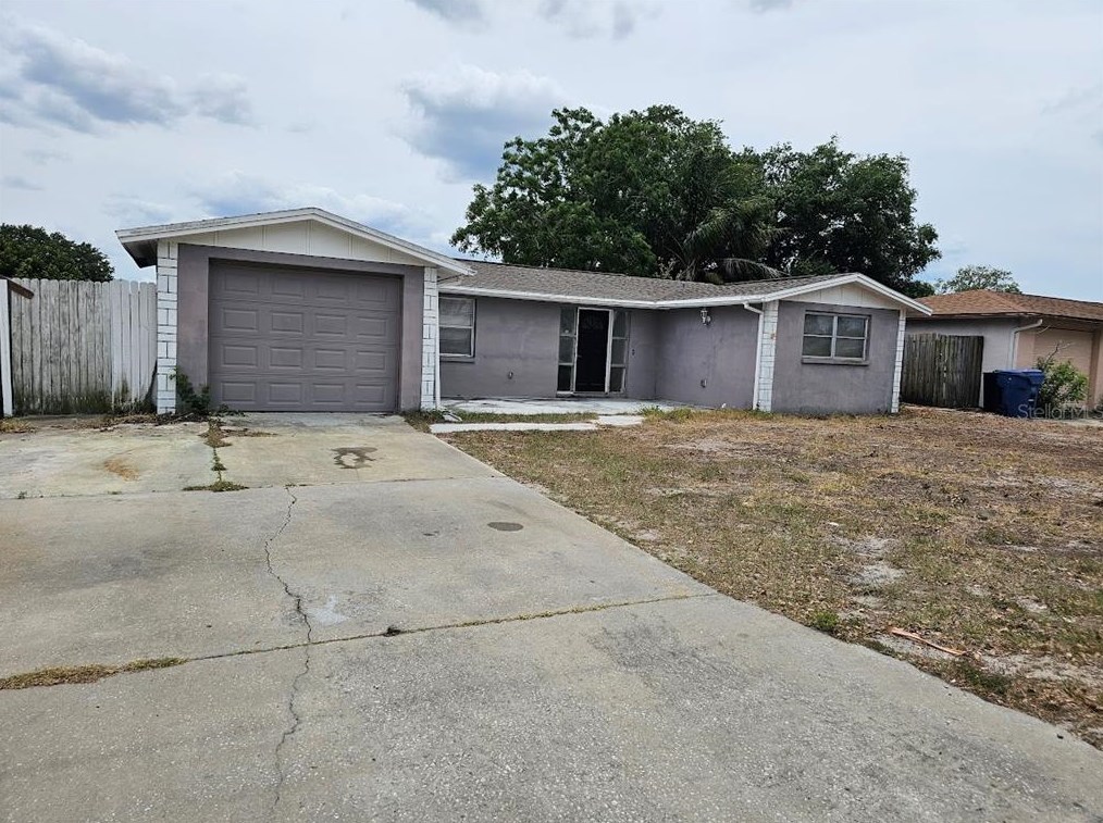 3326 Darlington Rd, Tarpon Springs, FL 34691-3141