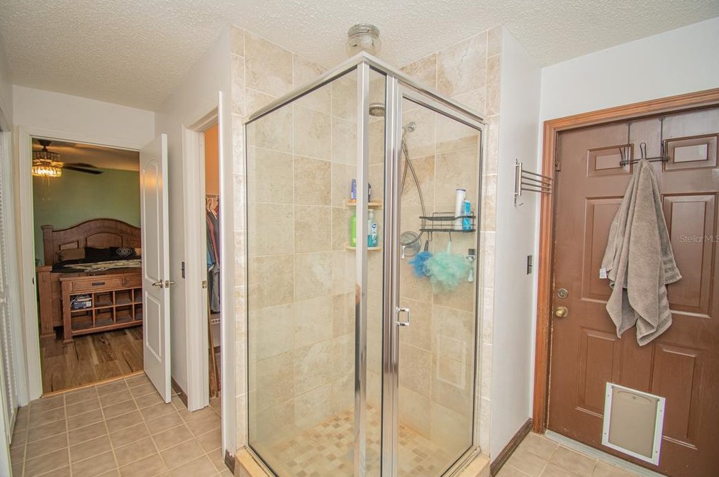 4805 Bugg Rd, Plant City FL  33567-2548 exterior