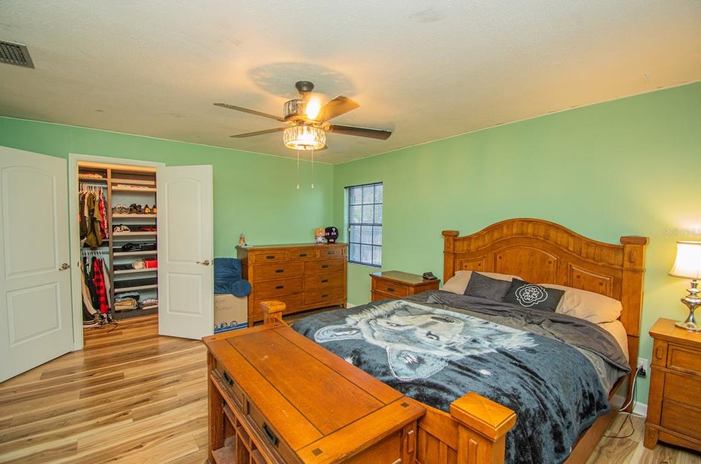 4805 Bugg Rd, Plant City FL  33567-2548 exterior