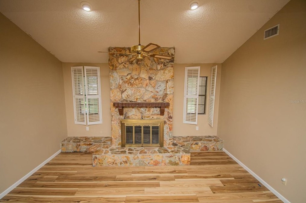 4805 Bugg Rd, Plant City FL  33567-2548 exterior