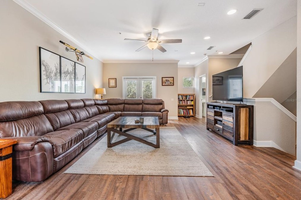 827 100th Ave, Saint Petersburg, FL 33702-2205