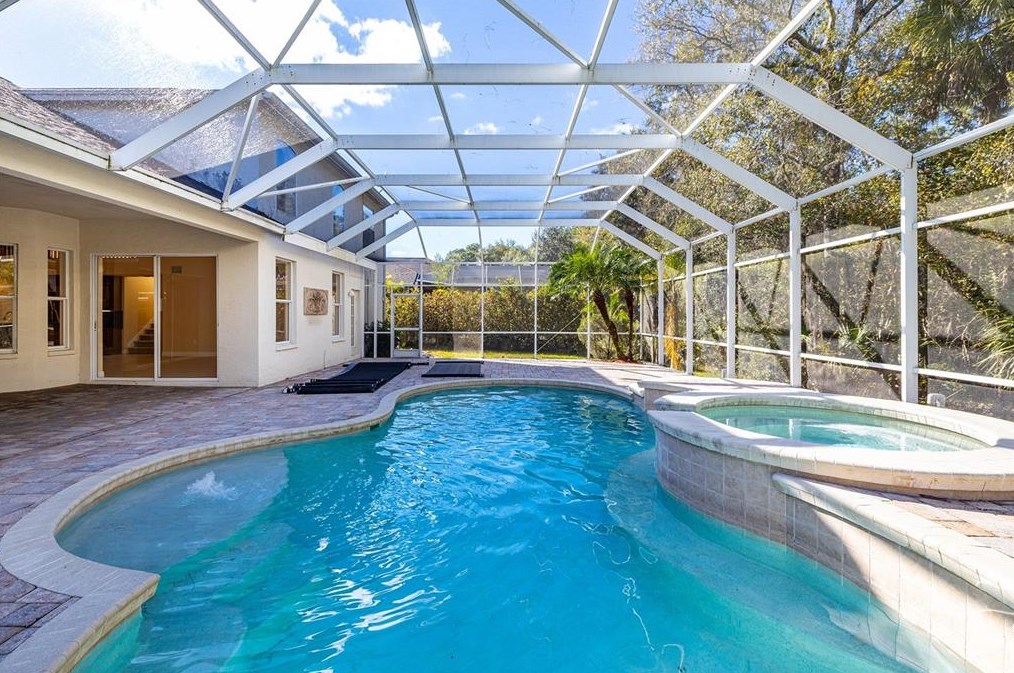 5028 Ashington Landing Dr, Tampa, FL 33647