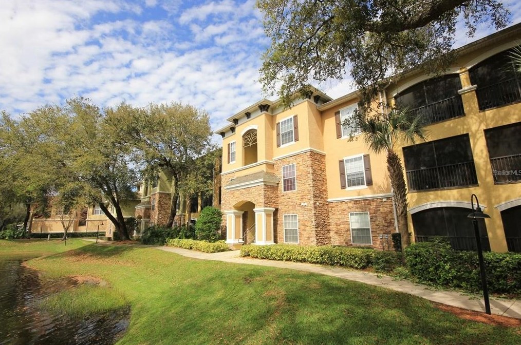 10103 Courtney Palms Blvd, Tampa, FL 33619-8503