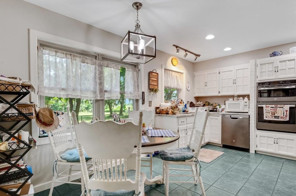 3680 Swindell Rd, Plant City FL  33565-2551 exterior