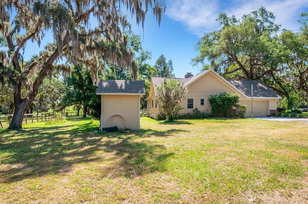 3680 Swindell Rd, Plant City FL  33565-2551 exterior