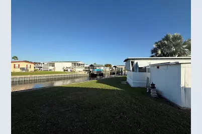 116 W Saint Johns Way, Apollo Beach, FL 33572 - Photo 4