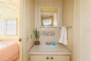 116 W St Johns Wy, Apollo Beach, FL 33572 - Photo 10