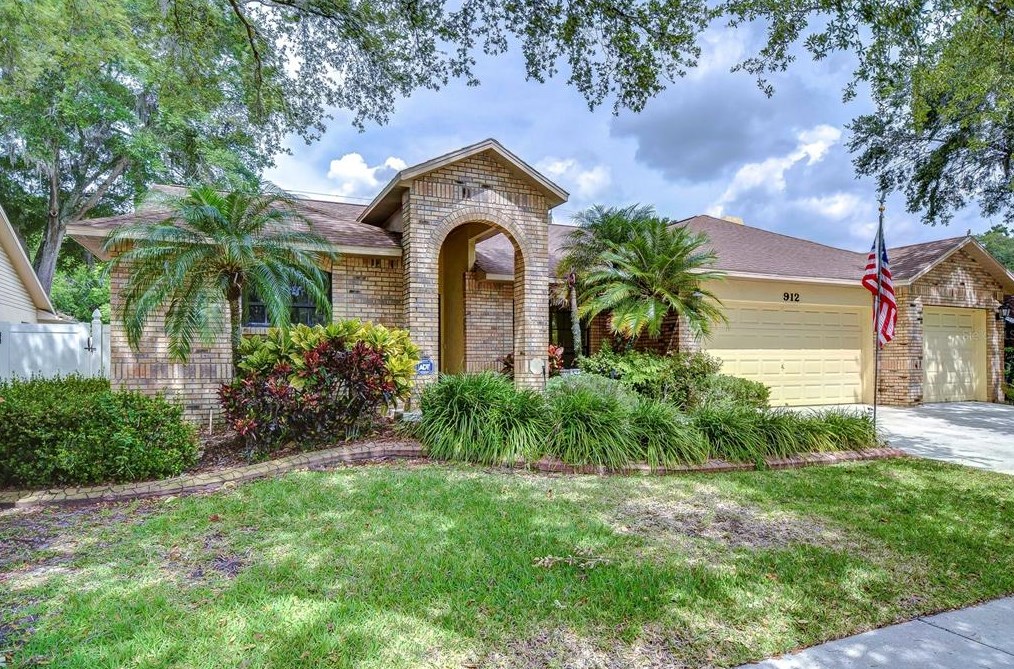 912 Balsamina Dr, Brandon, FL 33510