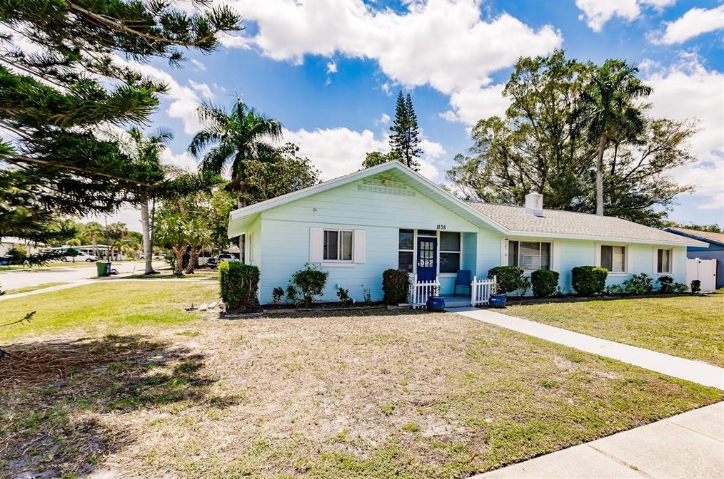 1838 1st Ave, Bradenton FL  34208-1404 exterior