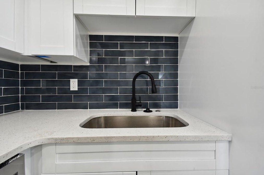 5207 84th St, Tampa FL 33619-7116 exterior