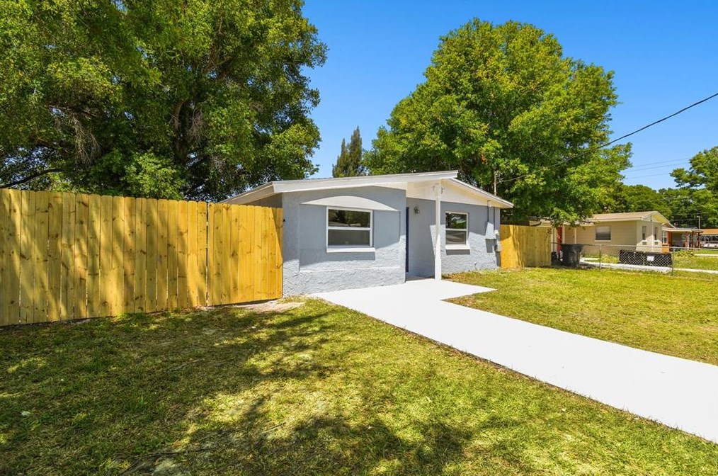 5207 84th St, Tampa, FL 33619-7115