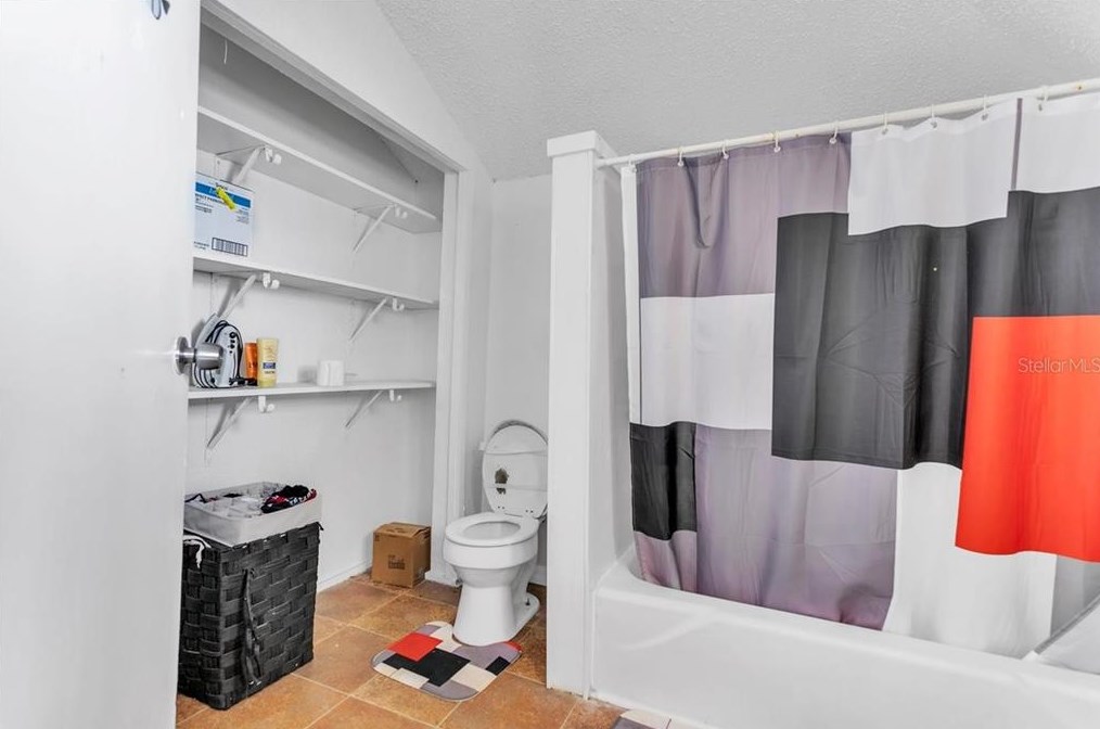 1027 Lime St, Lakeland FL  33815-4351 exterior