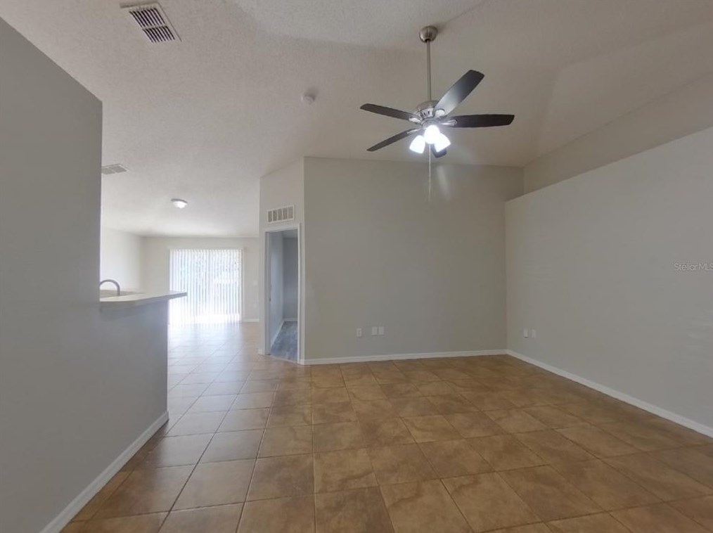 981 Yellowbird Ave, Deltona, FL 32725