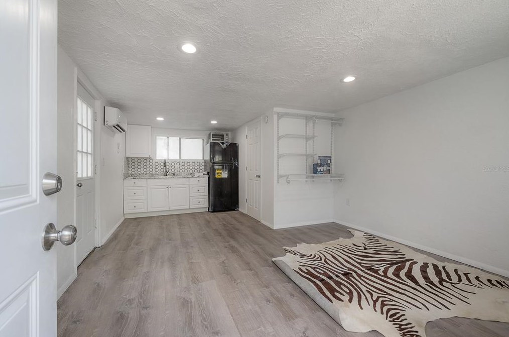 4703 E Yukon St #b, Tampa, FL 33617