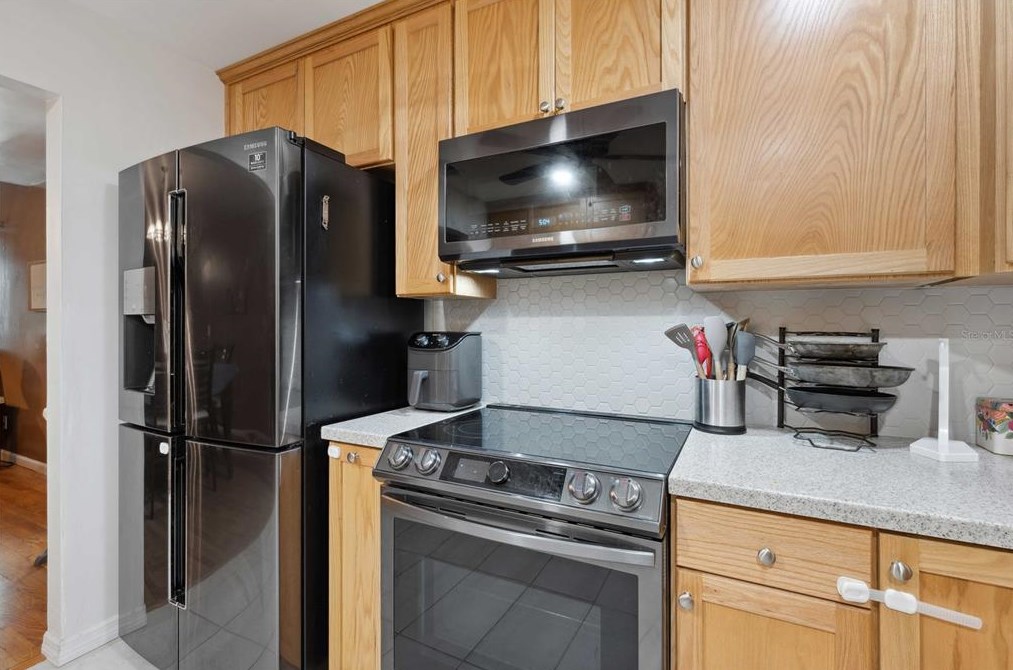 35138 Whispering Oaks Blvd, Dade City FL  33523-8961 exterior