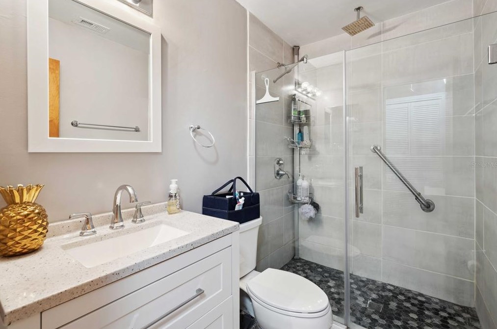 35138 Whispering Oaks Blvd, Dade City FL  33523-8961 exterior