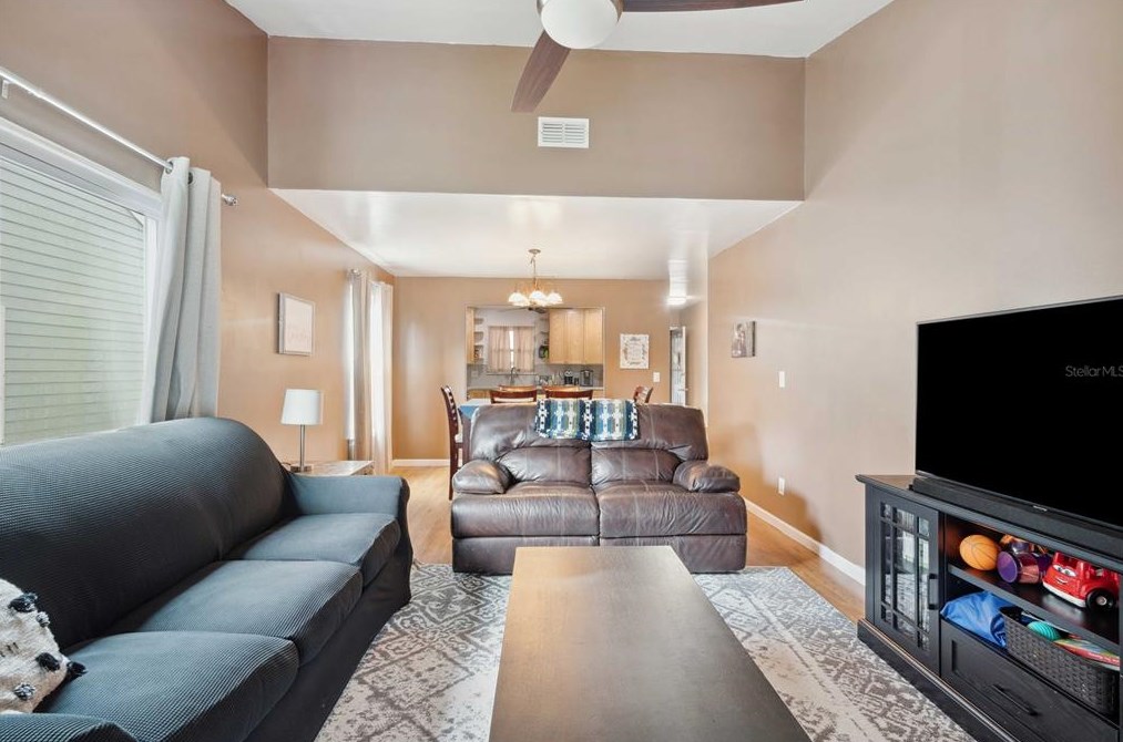 35138 Whispering Oaks Blvd, Dade City FL  33523-8961 exterior