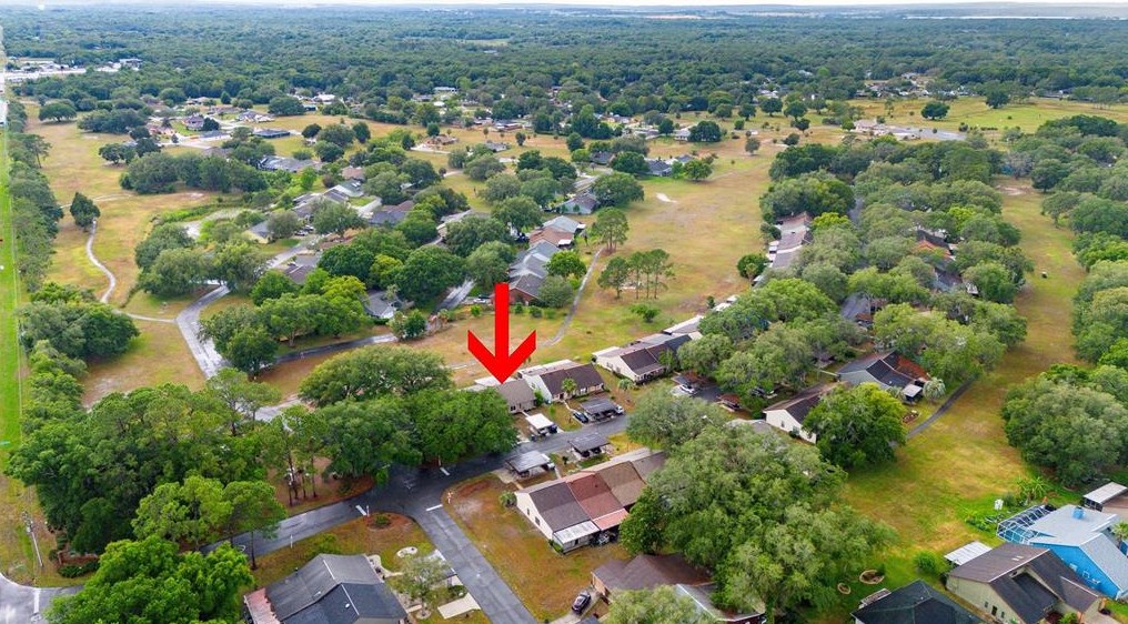 35138 Whispering Oaks Blvd, Dade City FL  33523-8961 exterior