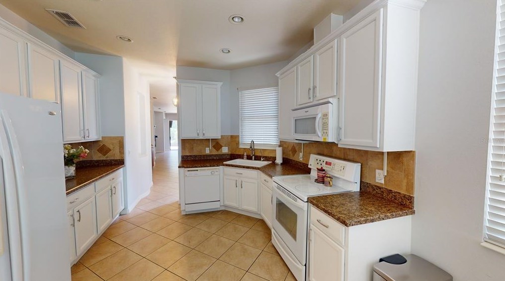 724 Grand Canal Dr, Kissimmee FL 34759-4356 exterior