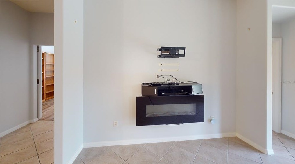 724 Grand Canal Dr, Kissimmee FL 34759-4356 exterior