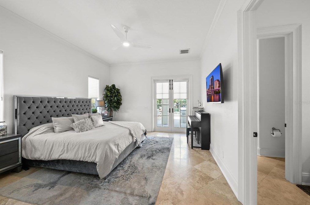 4919 Melrose Ave, Tampa FL 33629-5527 exterior