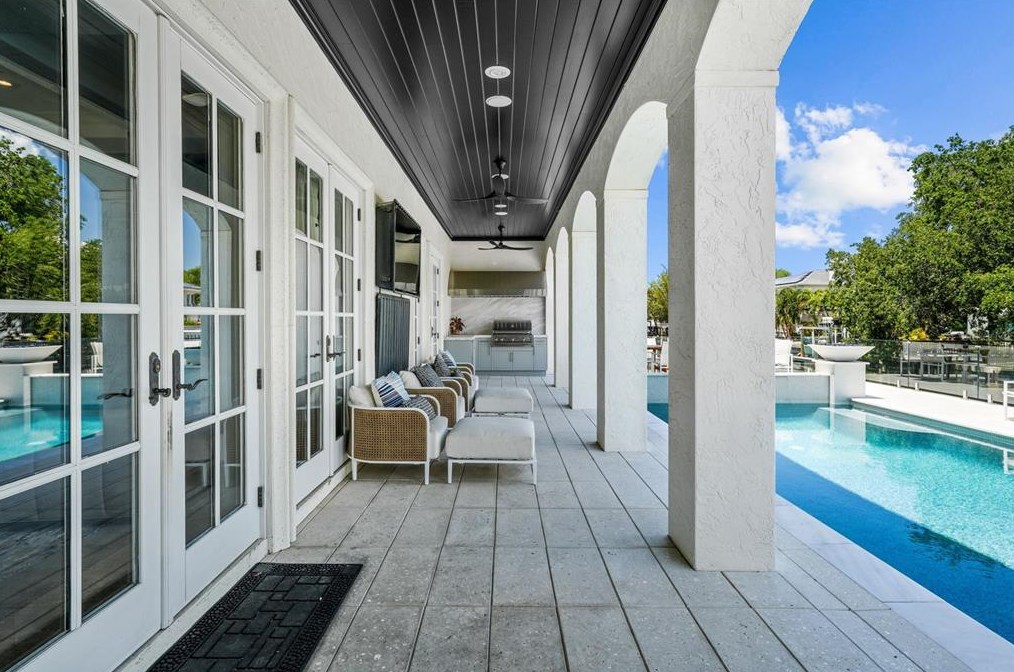 4919 Melrose Ave, Tampa FL 33629-5527 exterior