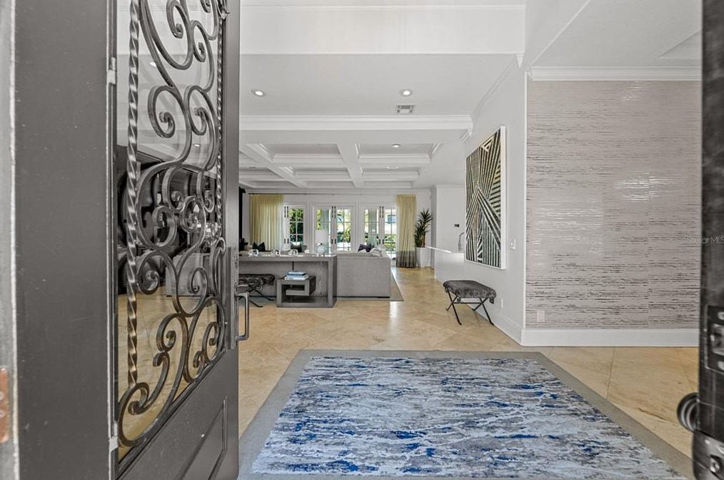 4919 Melrose Ave, Tampa FL 33629-5527 exterior