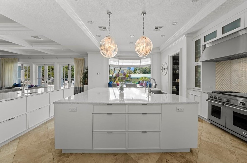 4919 Melrose Ave, Tampa FL 33629-5527 exterior