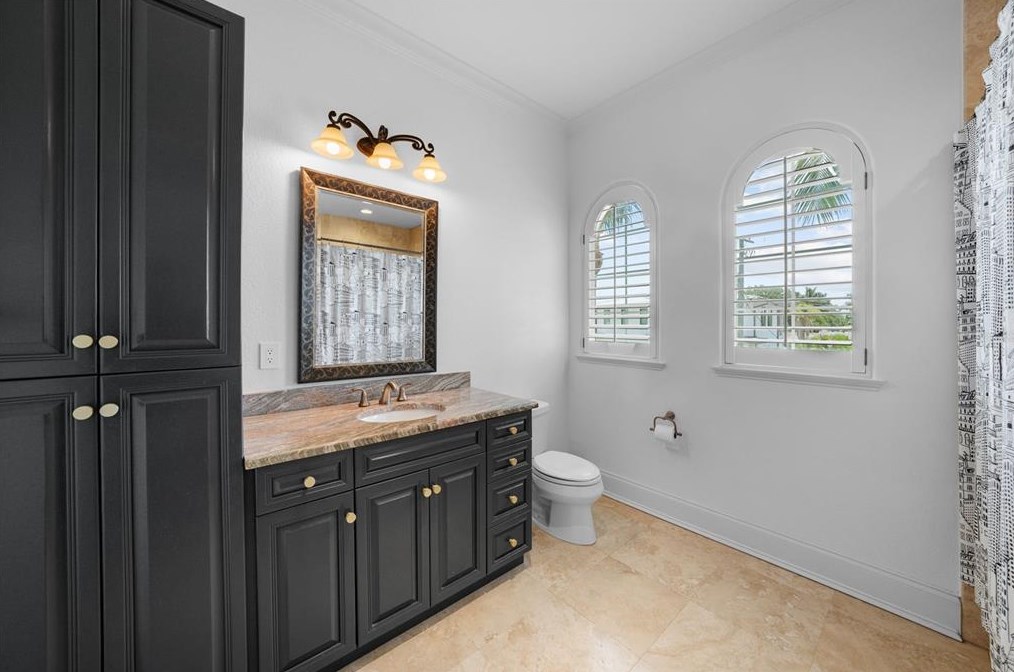 4919 Melrose Ave, Tampa FL 33629-5527 exterior