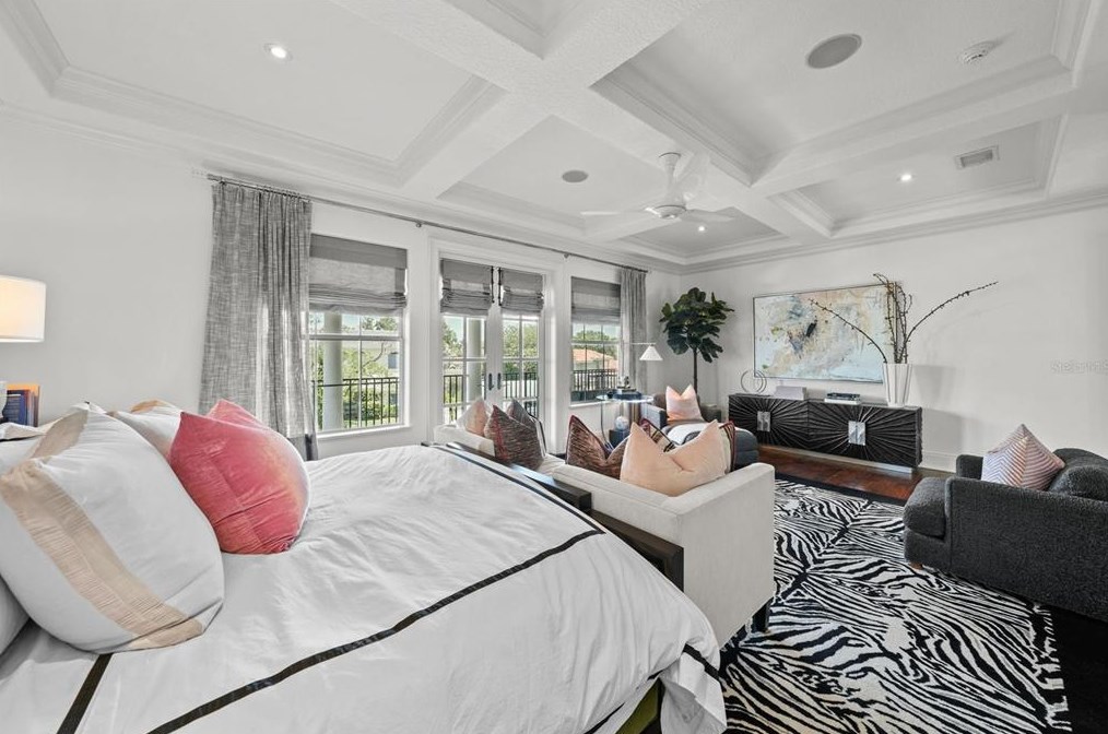 4919 Melrose Ave, Tampa FL 33629-5527 exterior